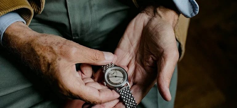 5-luu-y-khi-chon-dong-ho-phu-hop-voi-co-tay