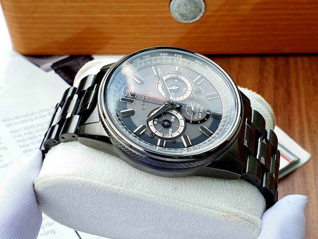 Đồng hồ Citizen nam dây kim loại màu đen