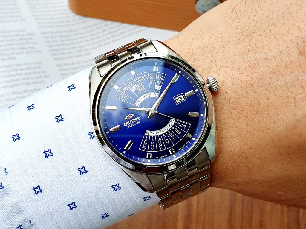 Đồng hồ Orient lịch vạn niên màu xanh dương