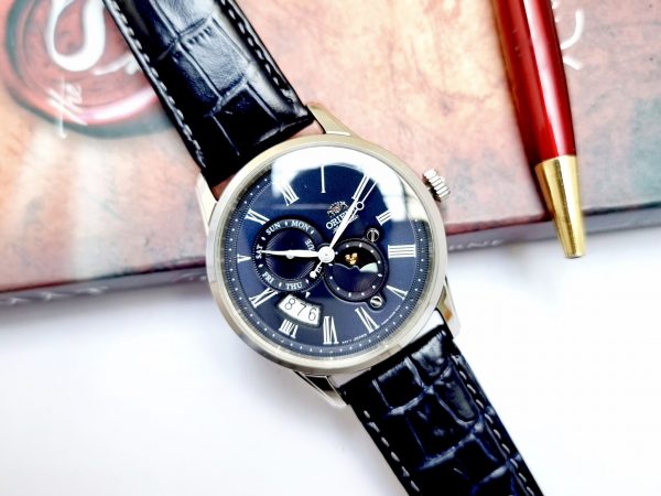 Đồng hồ Orient nam dây da màu xanh dương