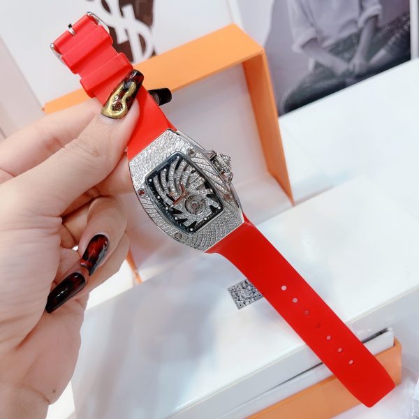 Đồng hồ nữ màu đỏ Hanboro chính hãng đính đá hình lốc xoáy 36mm
