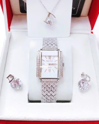 Đồng hồ nữ mặt chữ nhật Royal Crown đính đá chính hãng giá rẻ 27x30mm