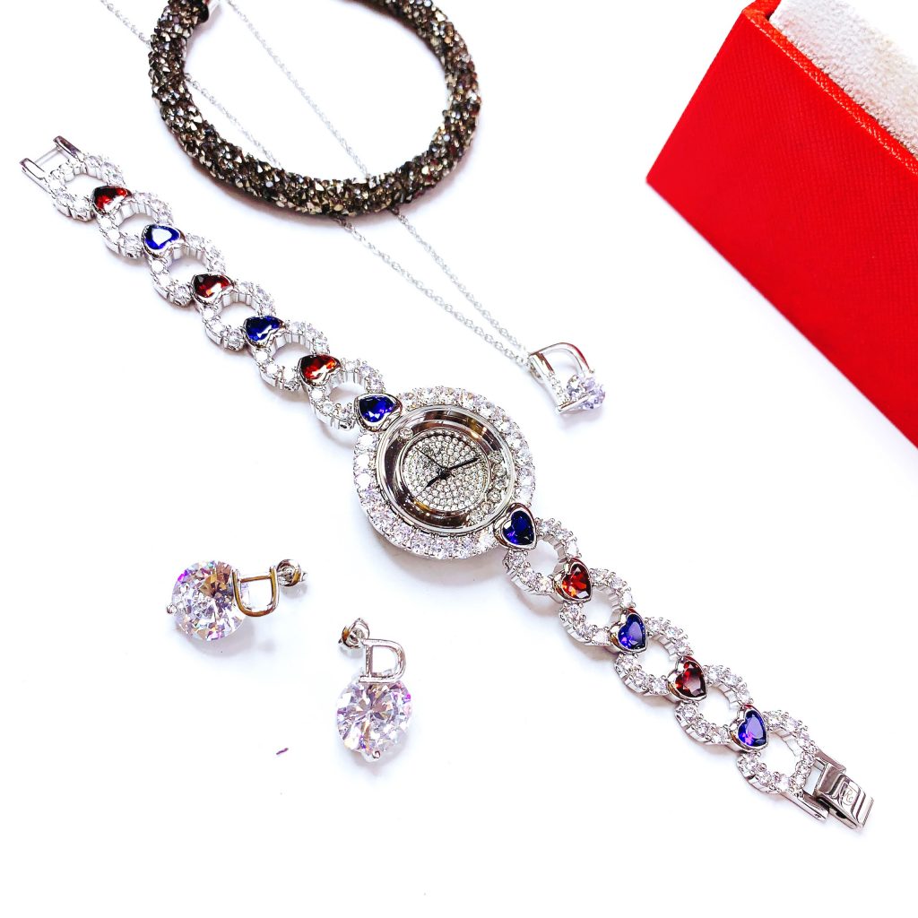 Đồng hồ nữ hàng hiệu Royal Crown đính đá chính hãng giá rẻ 35mm