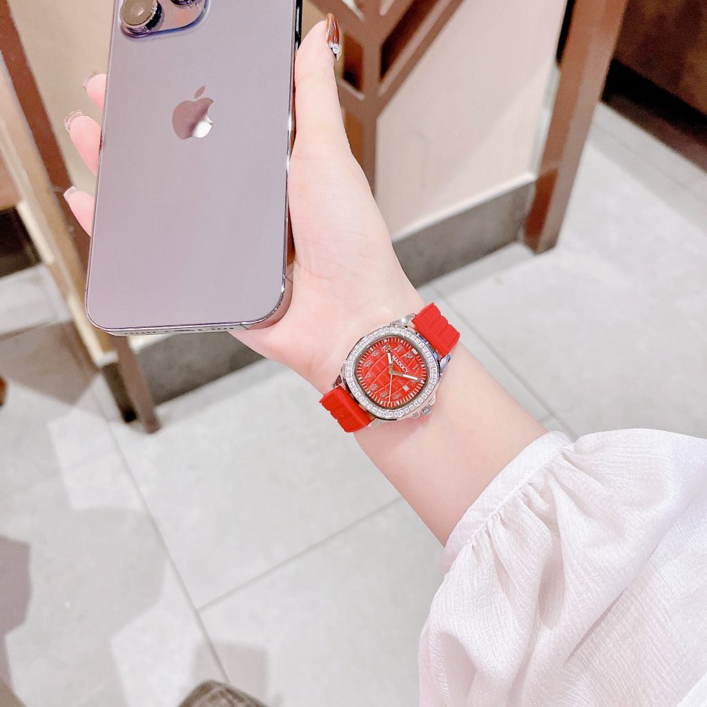 Đồng hồ Madocy chính hãng M81698 nữ đính đá dây cao su màu đỏ 32mm