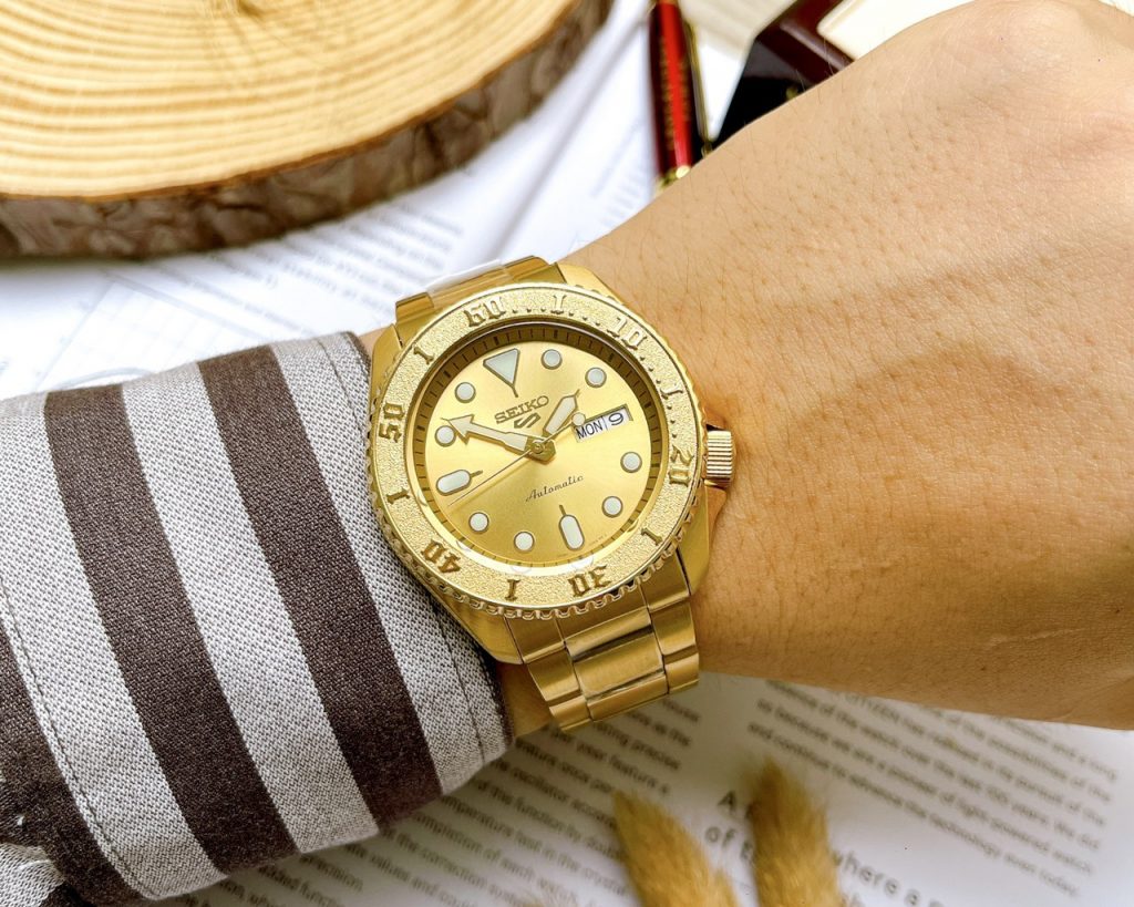 Đồng hồ nam Seiko chính hãng mã SRPE74K1 mặt tròn Full màu vàng Gold 18k