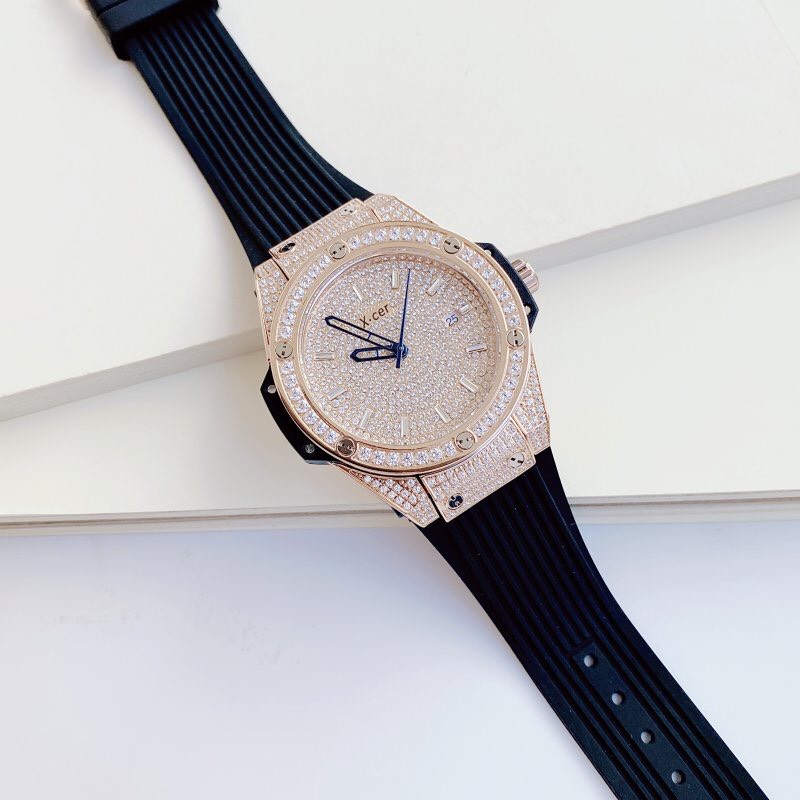 Đồng hồ nữ đính đá X-Cer chính hãng dây cao su màu đen giá rẻ B0635 36mm