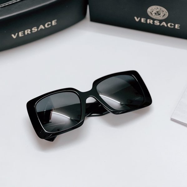 Kính Mắt Versace Chính Hãng New Collection Màu Đen Lens 54/22/140mm