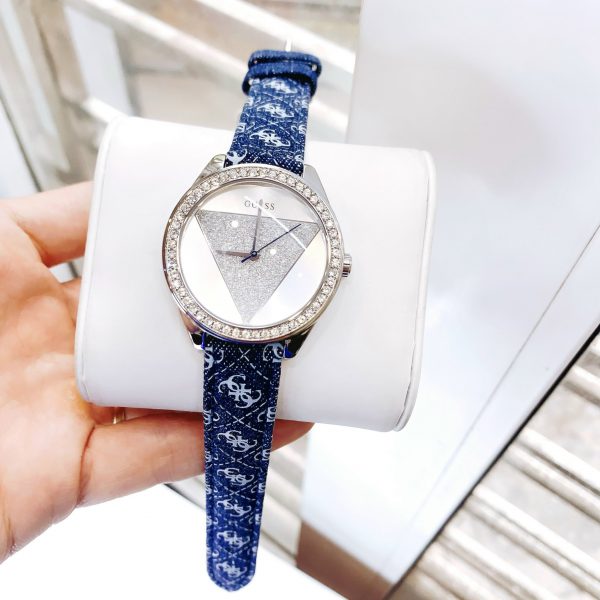 Đồng Hồ Nữ Chính Hãng Guess dây da bọc vải jean lạ mắt và cá tính 36mm