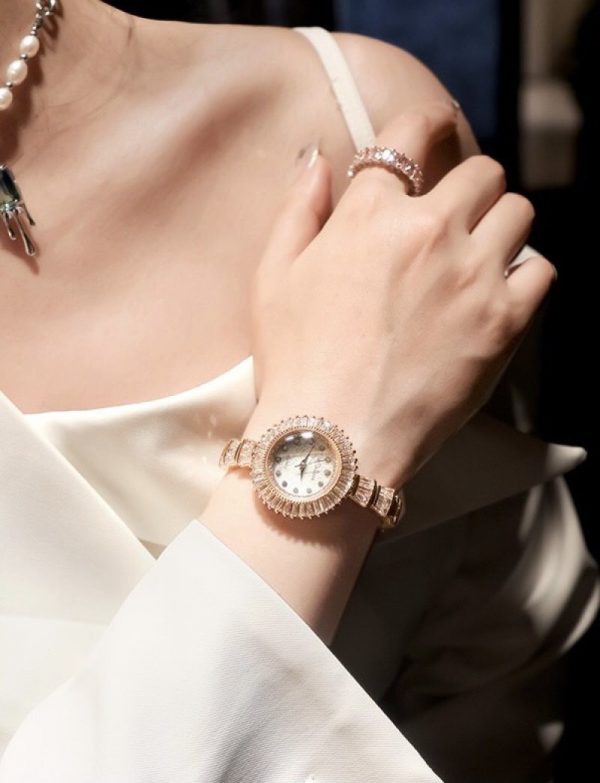 Đồng hồ nữ chính hãng Melissa F8229 thiết kế mặt số tròn sang chảnh 33mm