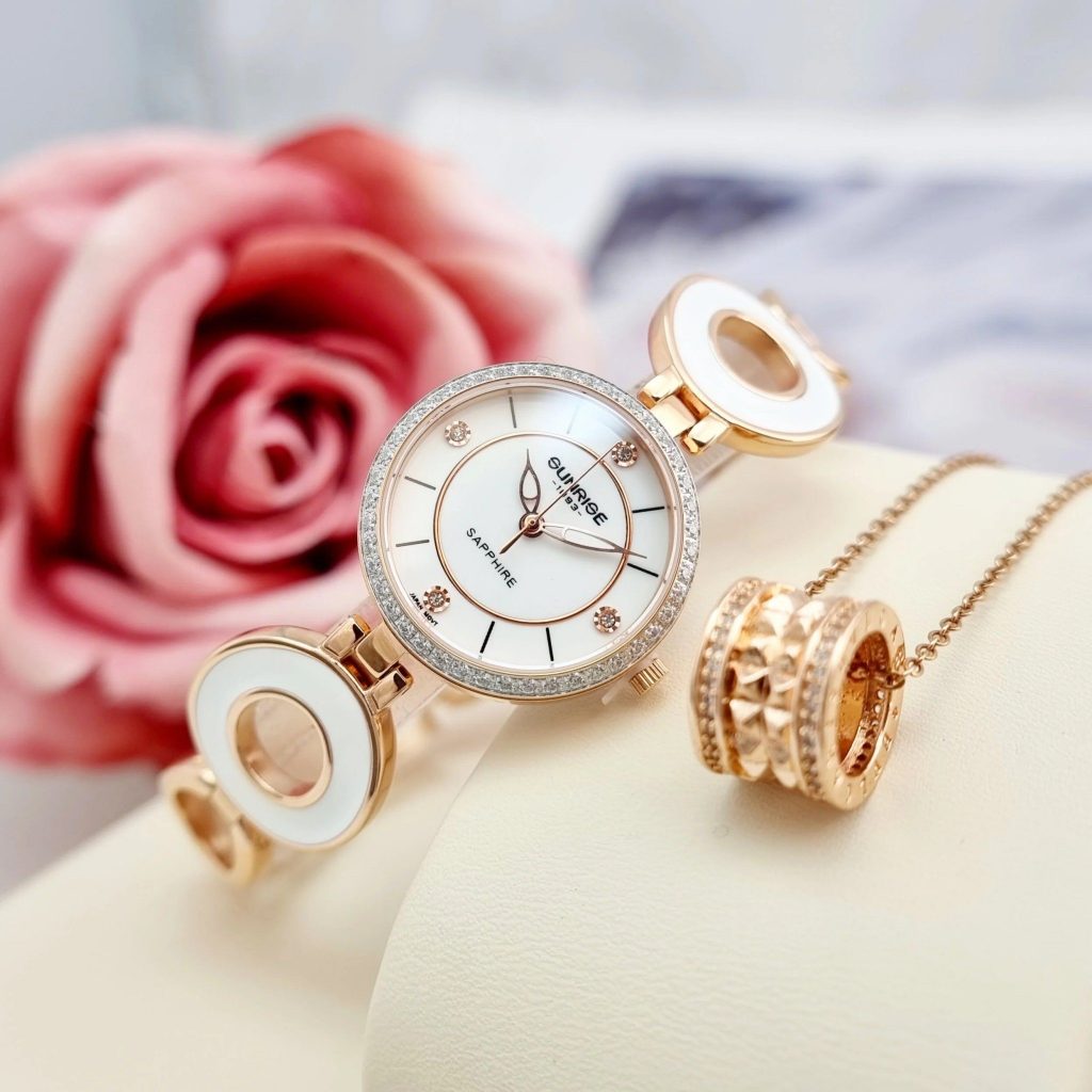 Đồng hồ nữ chính hãng  Sunrise 9011AA mặt số đính đá tặng kèm vòng cổ 32mm