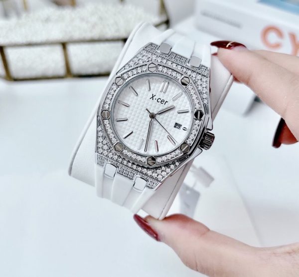 Đồng hồ nữ chính hãng X-Cer B0604 màu trắng viền đính đá sang chảnh 36mm