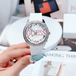 Đồng hồ nữ chính hãng Guess GW0393L1 mặt số tông trắng in logo 39mm