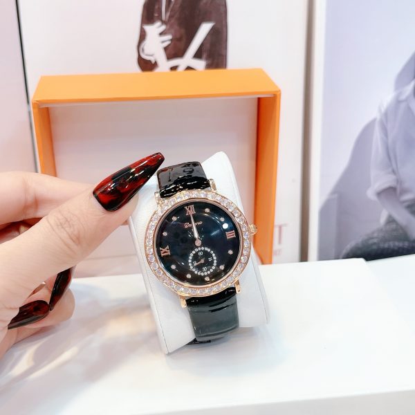 Đồng hồ nam chính hãng Davena 31903 mặt số đen dây da đẳng cấp 37mm