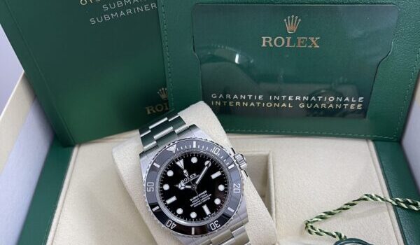 ĐỒNG HỒ ROLEX SUBMARINER CÓ GÌ ĐẶC BIỆT, GIÁ BÁN, NƠI MUA