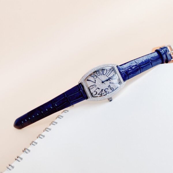 Đồng hồ nữ chính hãng Davena 31525A mặt ovan đính đá dây da 36mm
