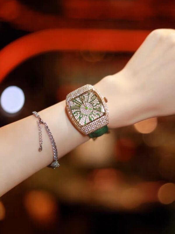 Đồng hồ nữ chính hãng Davena 30303 mặt số vuông tone xanh cá tính 36mm