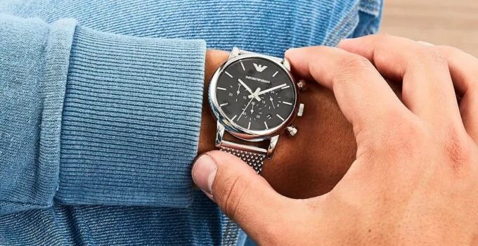 Đồng hồ Emporio Armani của nước nào Chất lượng ra sao