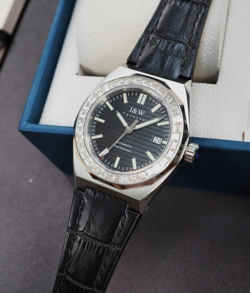 Đồng Hồ I&W Carnival 733G Chính Hãng Mặt Số Đen Đính Đá 41mm (1)